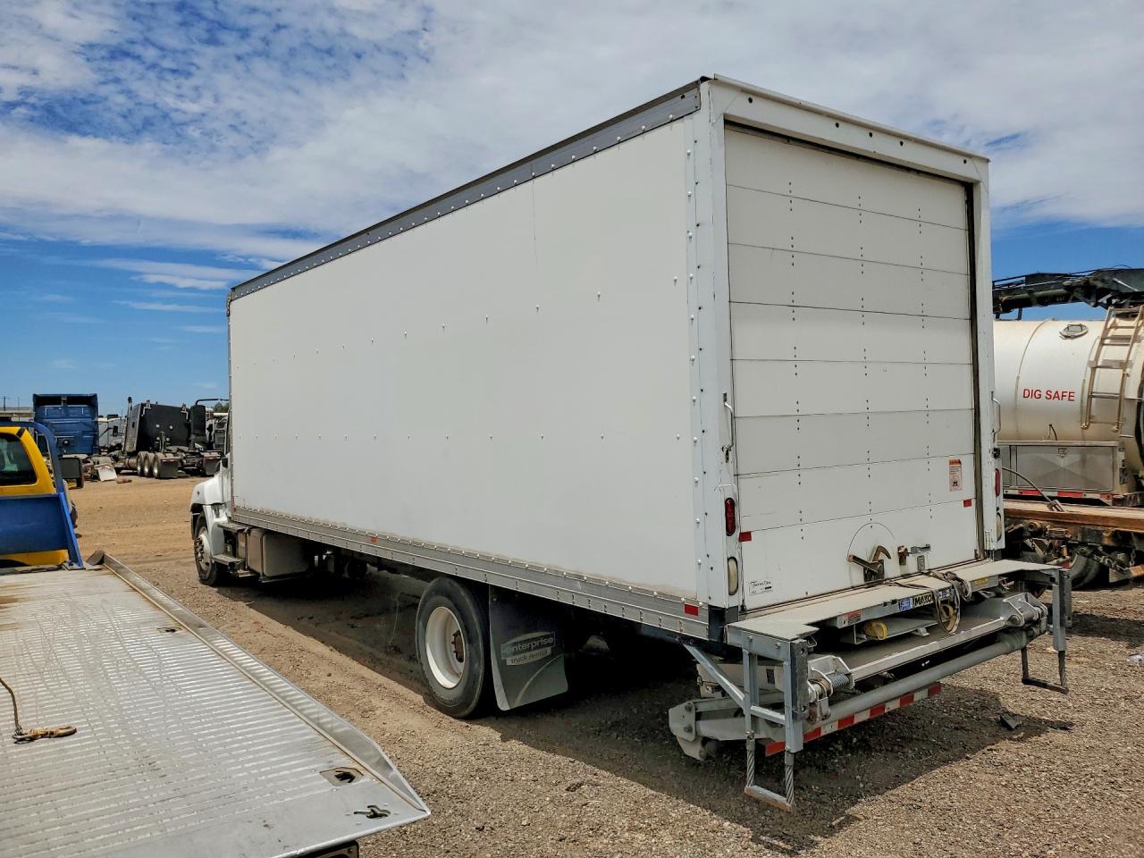 2019 Hino 268 BOX Truck