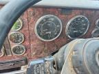 2000 International 9900I Semi Truck