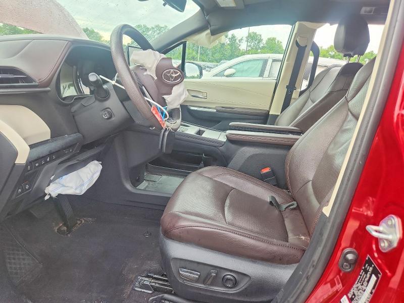 2021 Toyota Sienna Platinum 7-passenger
