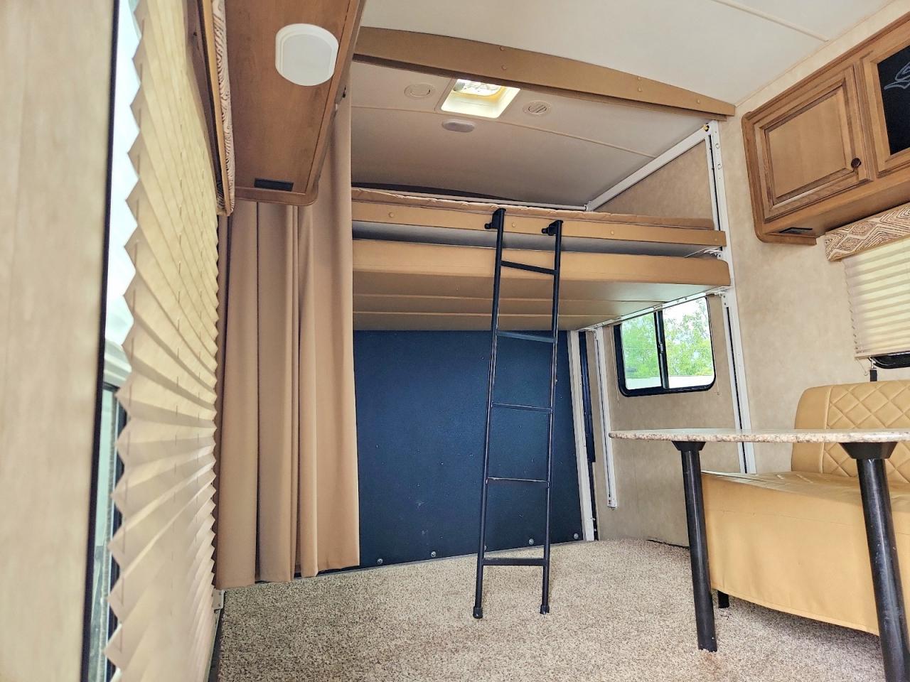 2016 Cruiser Rv 30FT