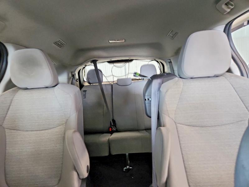 2022 Toyota Sienna le