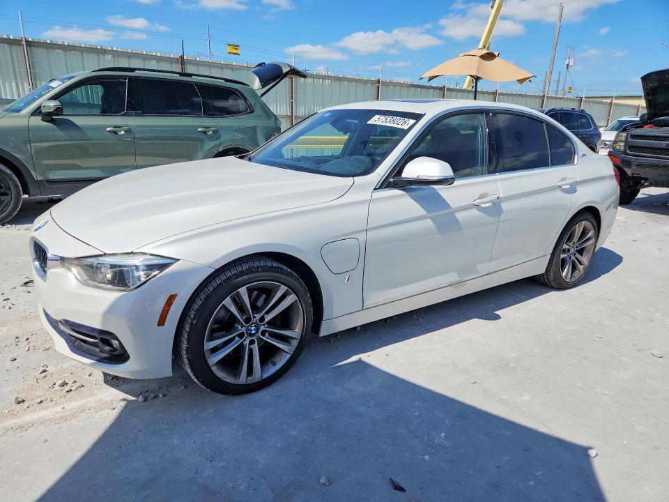 2018 BMW 330e