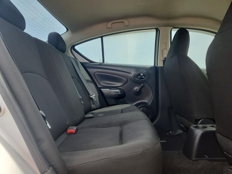 2016 Nissan Versa 1.6 s