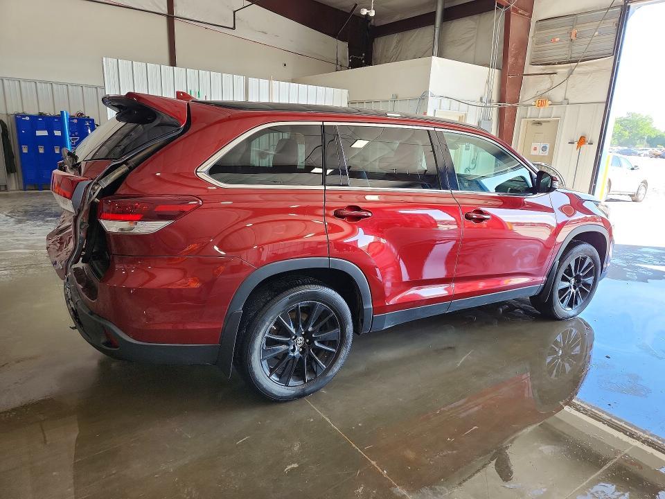 2019 Toyota Highlander se