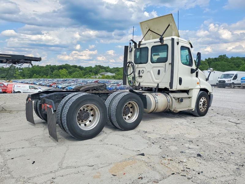 2018 Freightliner Cascadia 125 Semi Truck