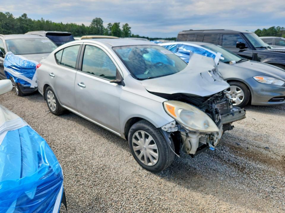 2015 Nissan Versa 1.6 sv
