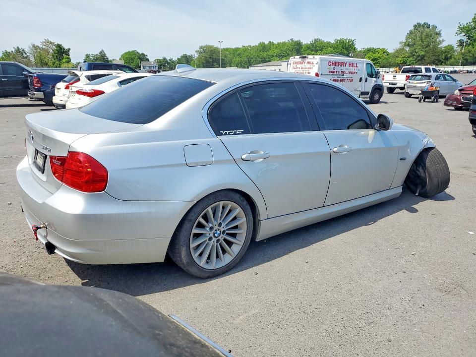 2011 BMW 228 i