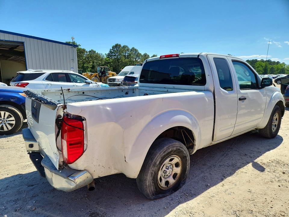 2016 Nissan Frontier s