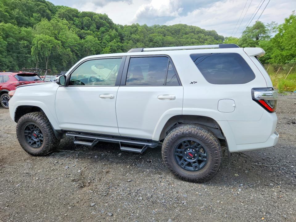 2024 Toyota 4runner SR5 Premium