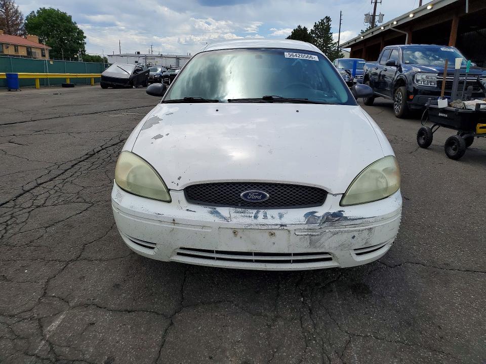 2004 Ford Taurus