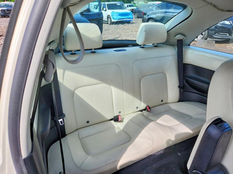 2008 Volkswagen New Beetle Triple White