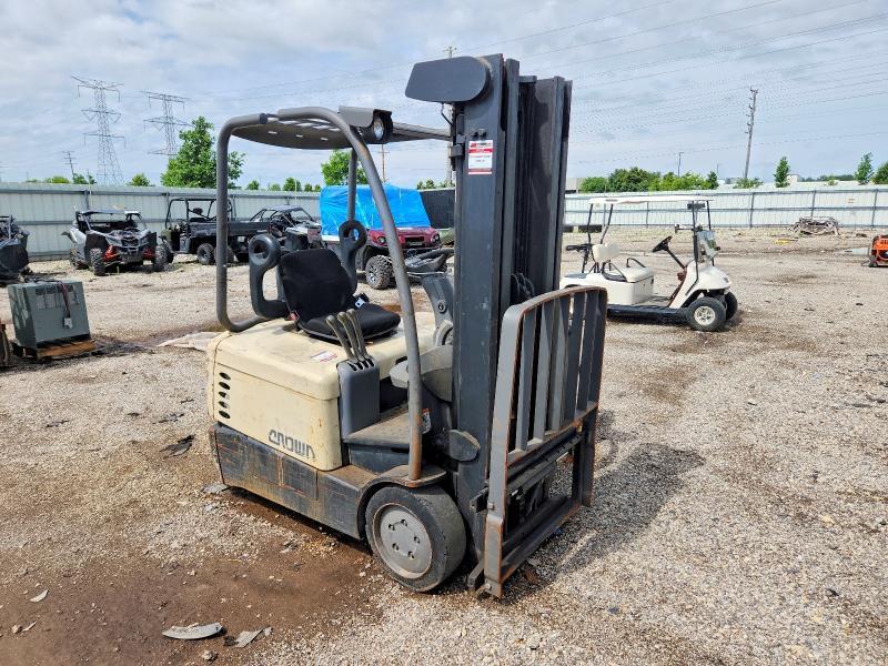 2004 Crown Forklift
