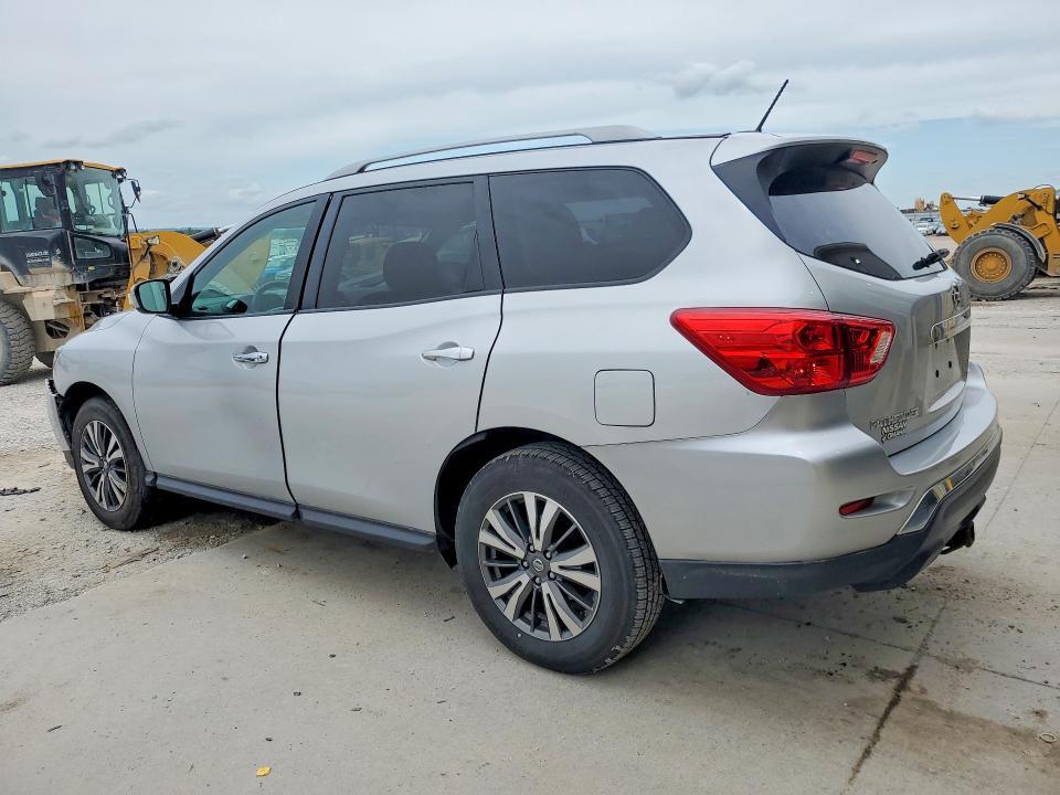 2017 Nissan Pathfinder s