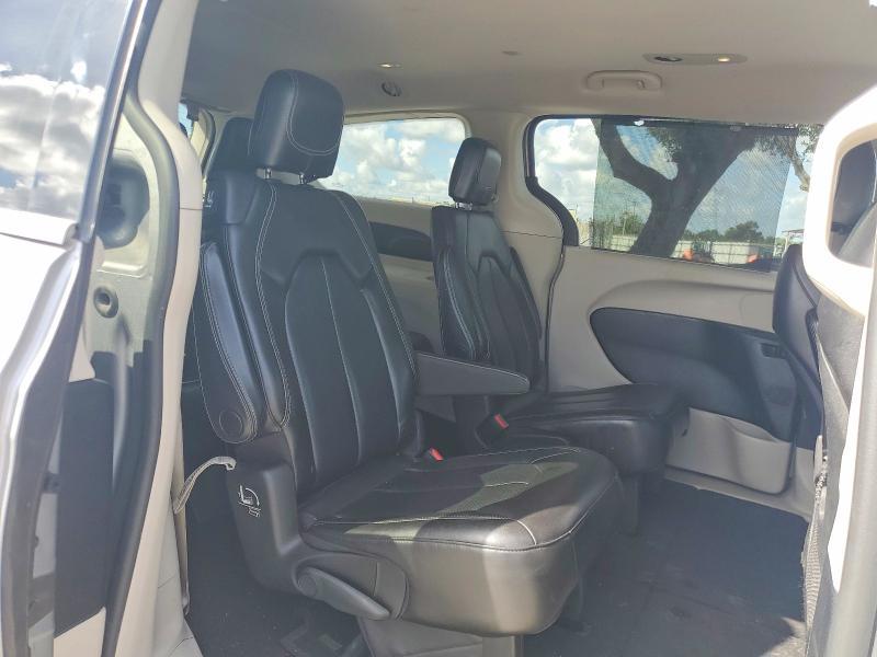 2020 Chrysler Voyager lxi