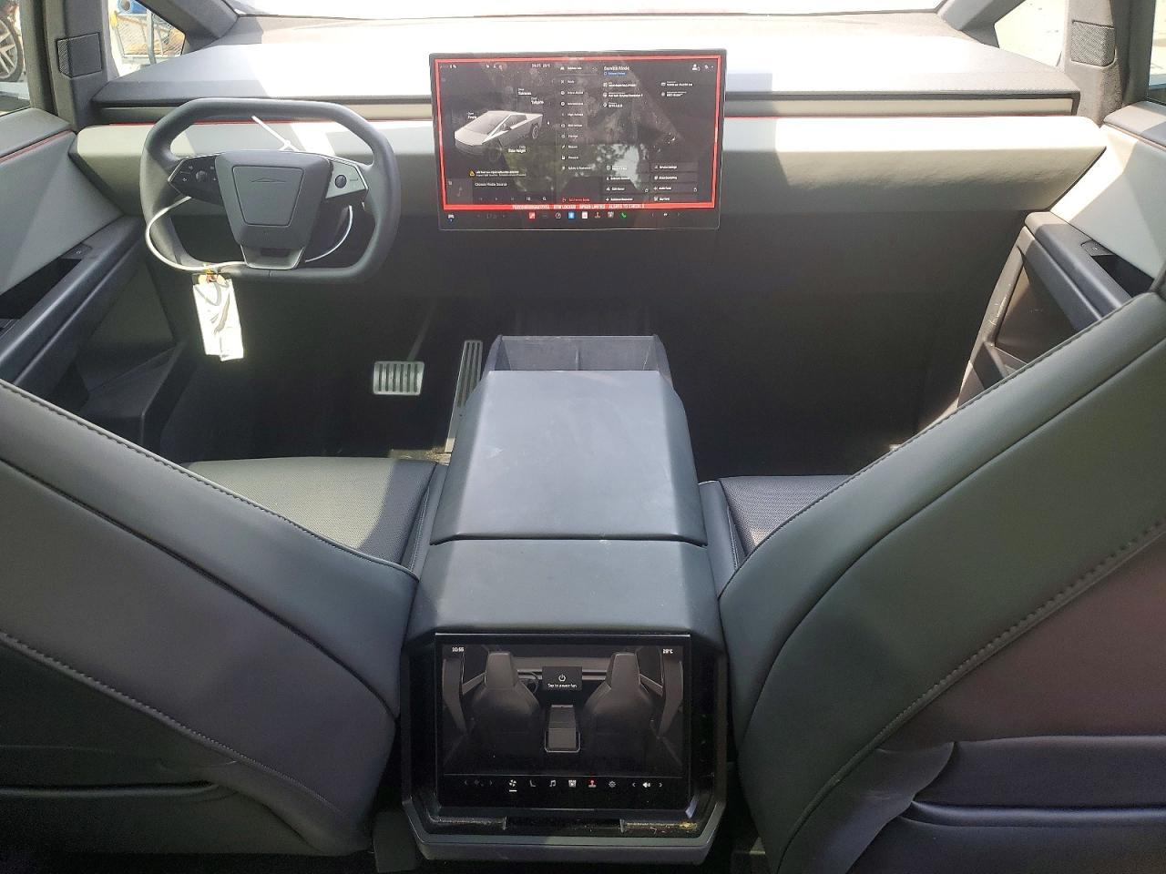 2025 Tesla Cybertruck