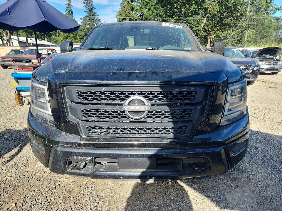 2024 Nissan Titan SV