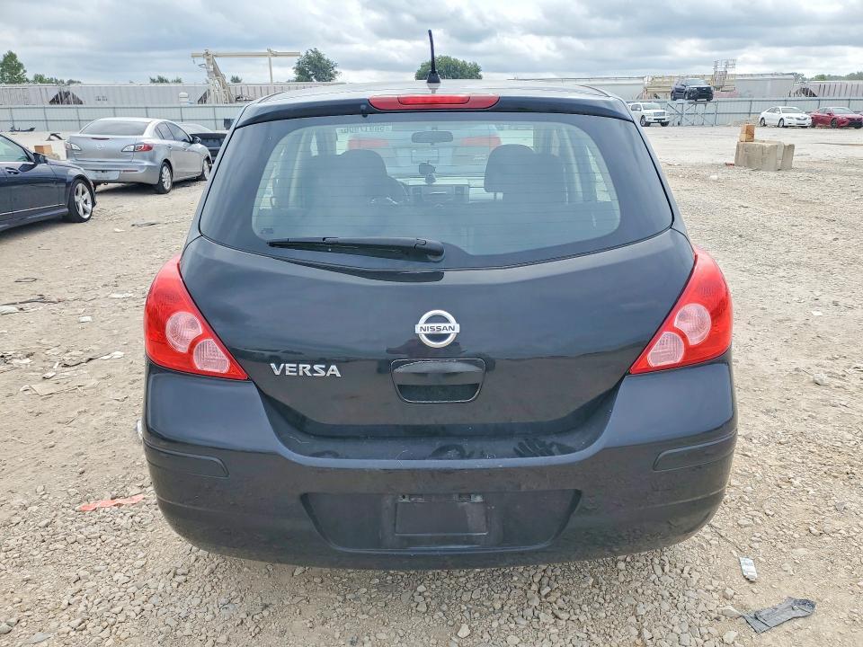 2012 Nissan Versa 1.8 s