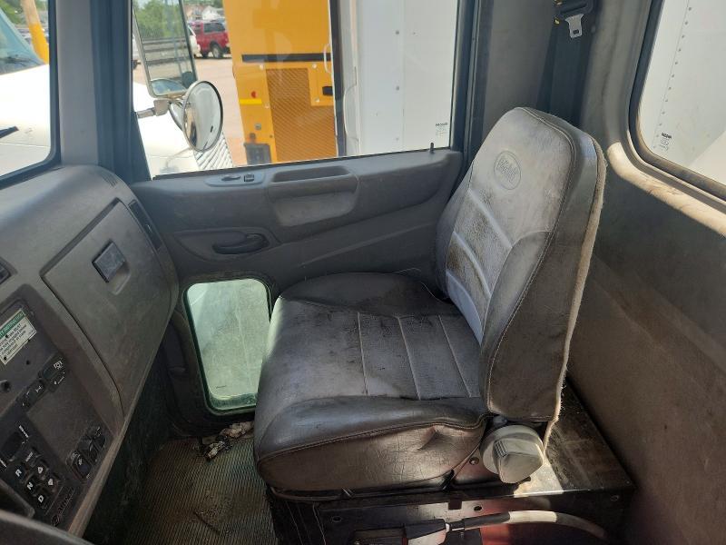 2014 Peterbilt 337