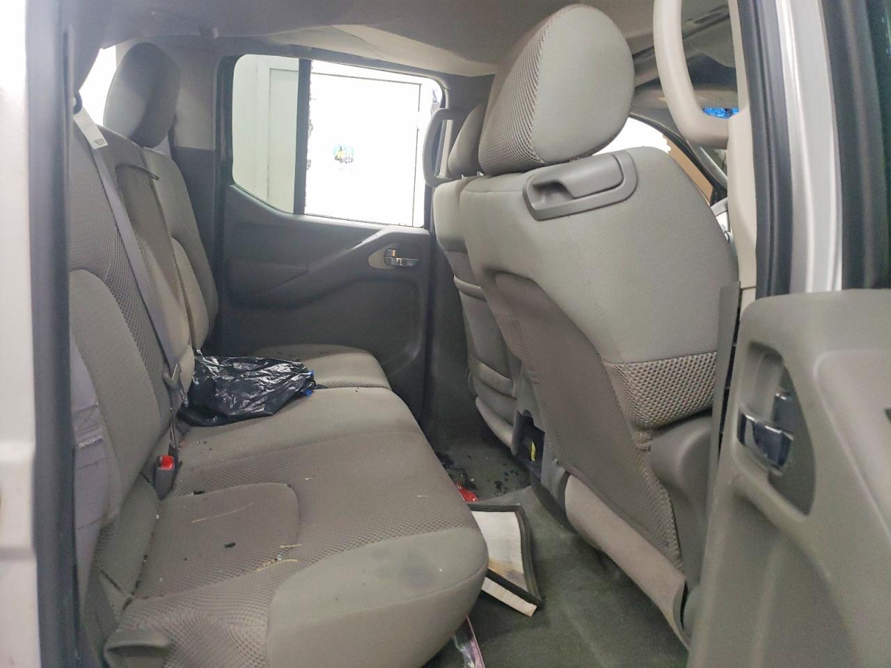 2005 Nissan Frontier SE