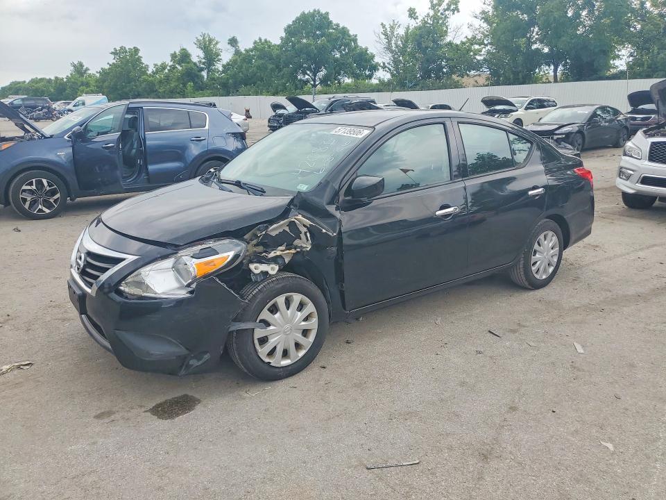 2018 Nissan Versa sv