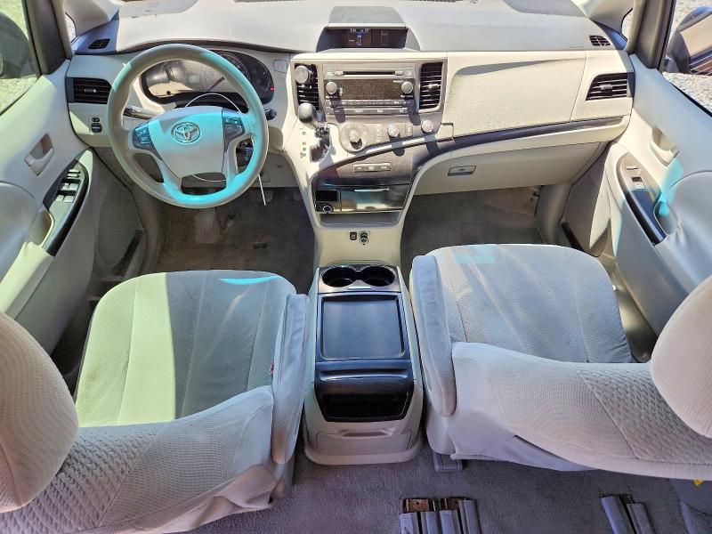 2011 Toyota Sienna le