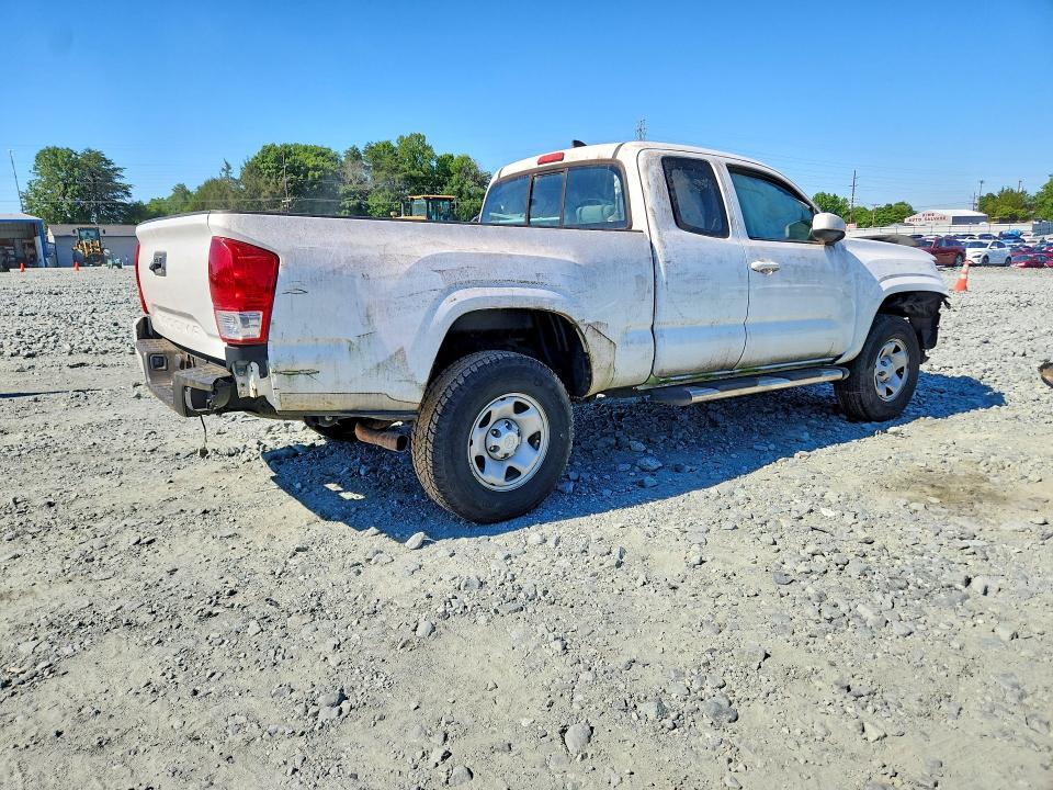 2016 Toyota Tacoma SR