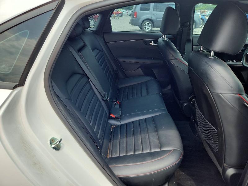 2023 KIA Forte gt