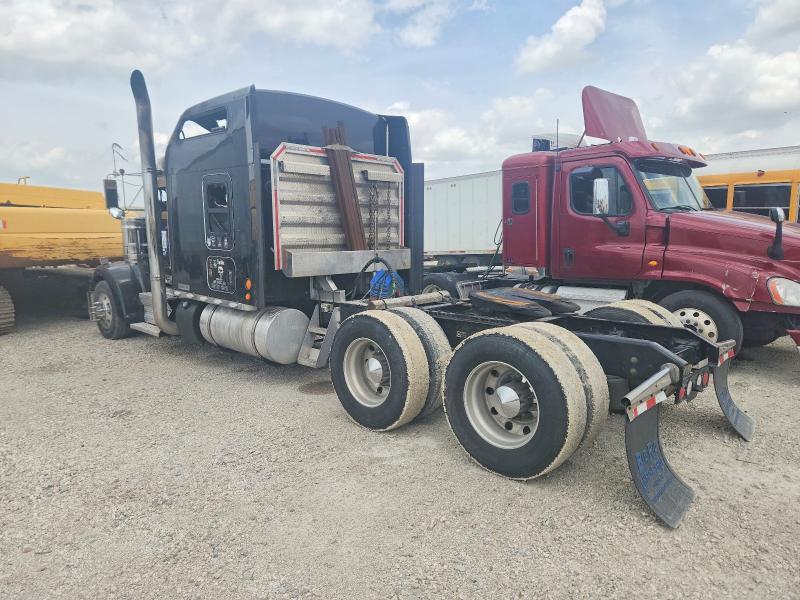 2022 Kenworth W900 Semi Truck