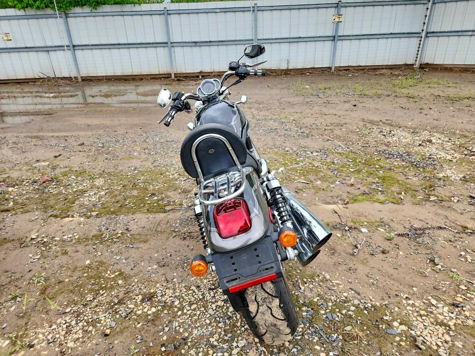 2004 Harley-Davidson Vrscb