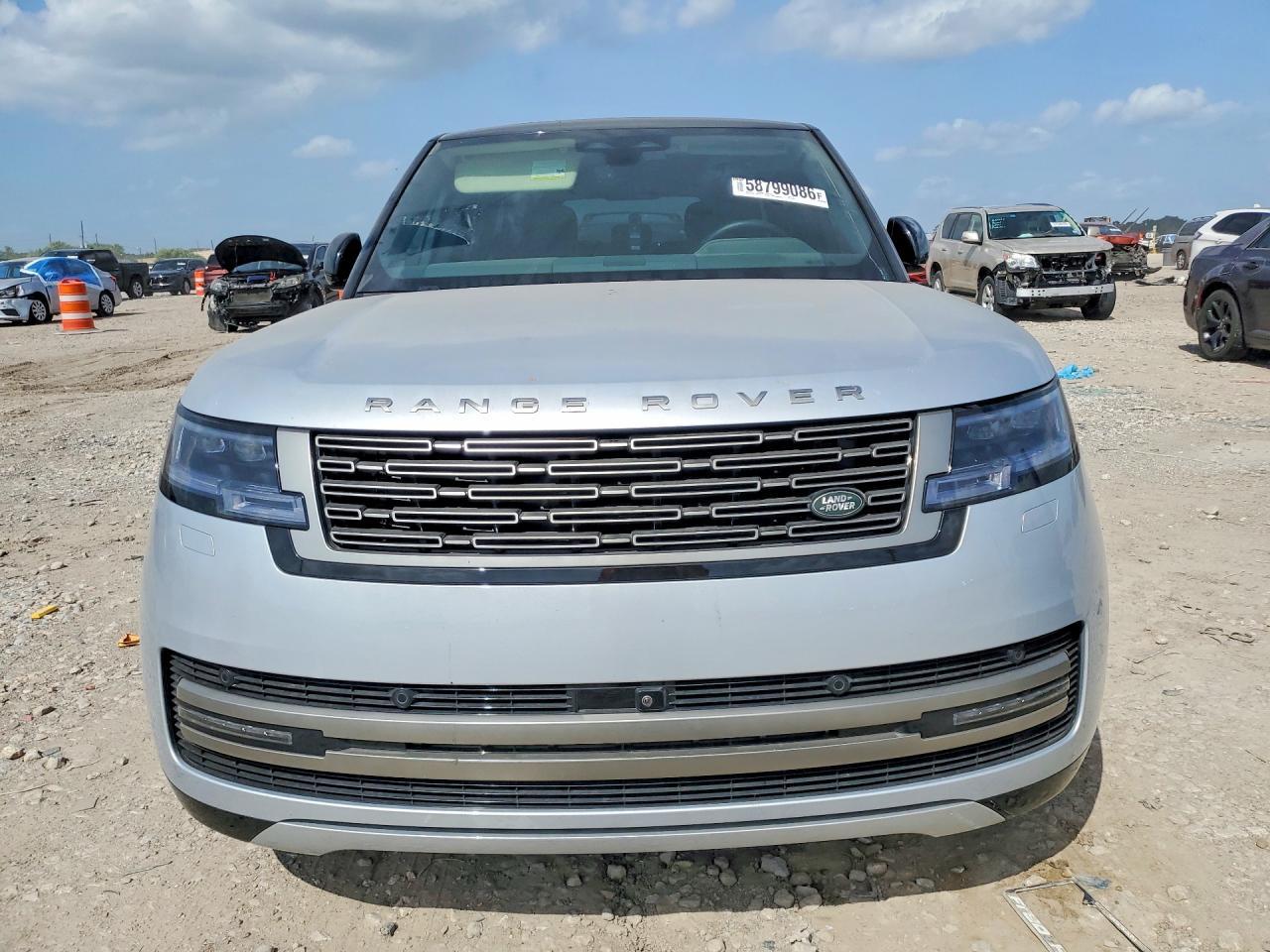 2025 Land Rover Range Rover se
