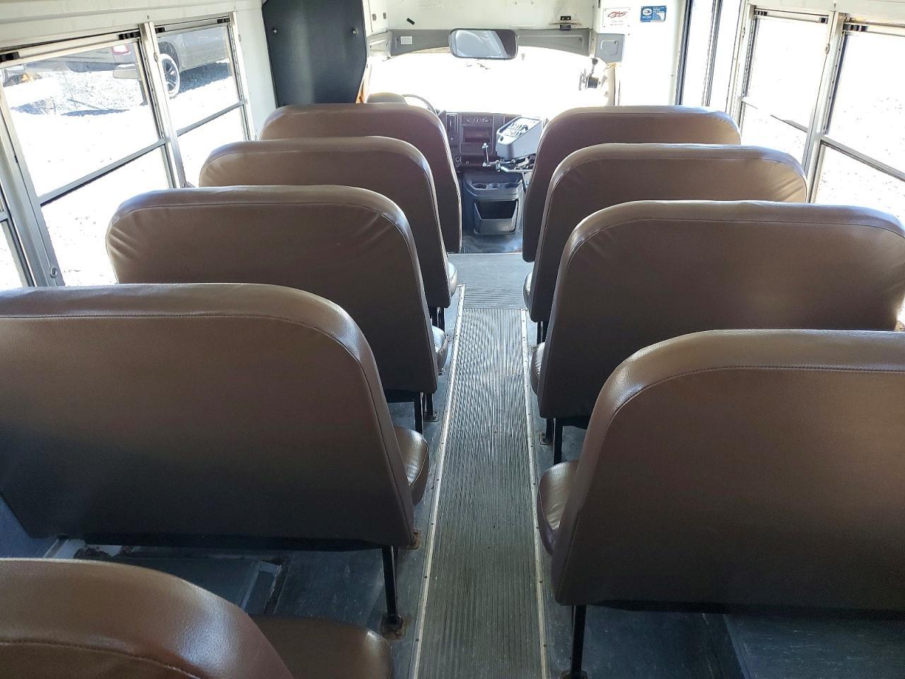 2006 Chevrolet Express Shuttle Bus
