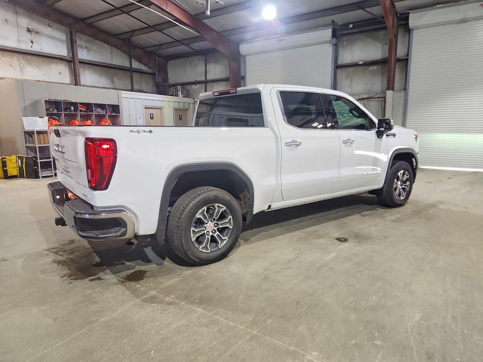 2026 GMC Sierra K1500 SLT