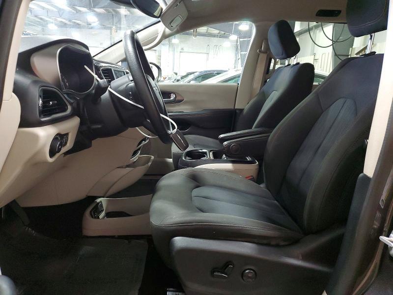 2020 Chrysler Pacifica Touring