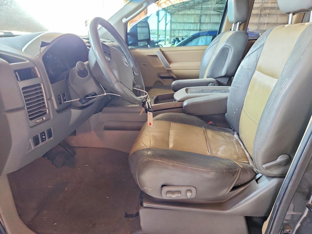 2004 Nissan Titan XE