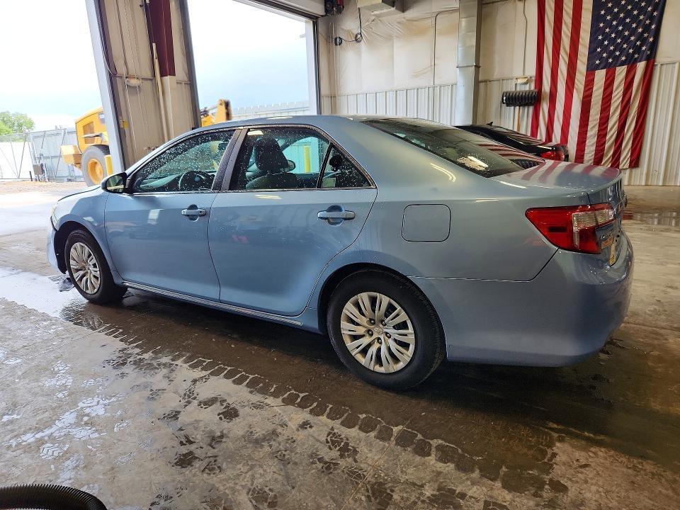2012 Toyota Camry le