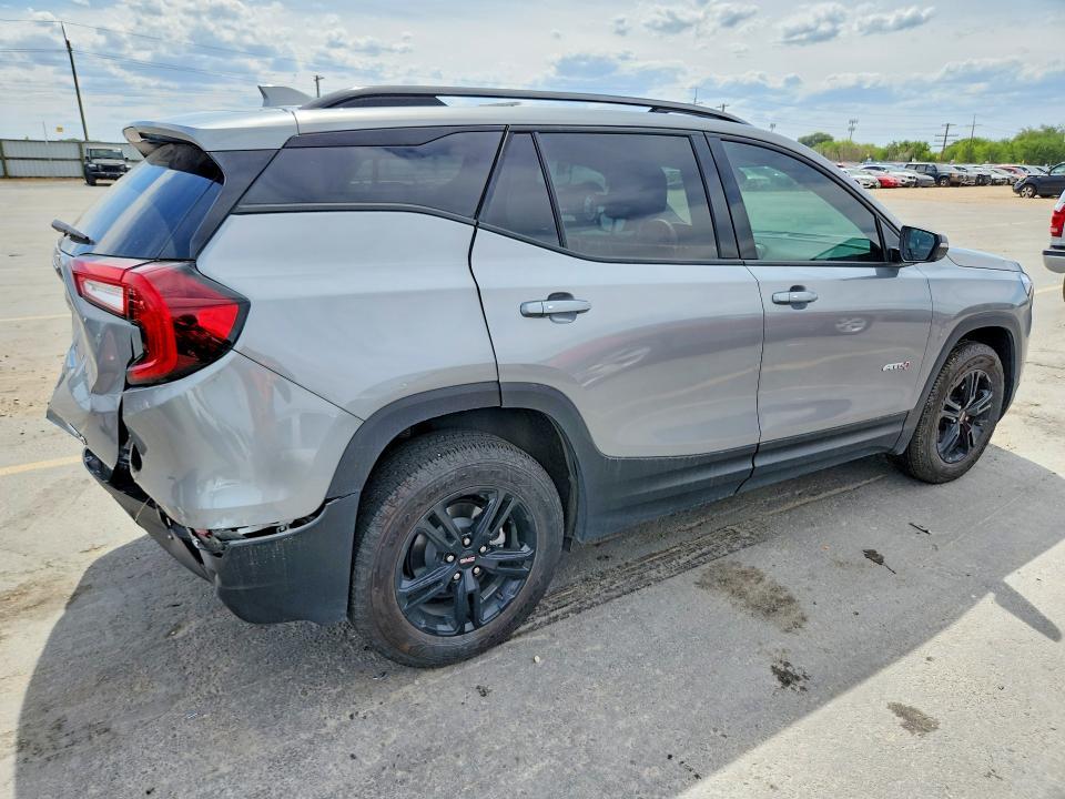 2024 GMC Terrain AT4