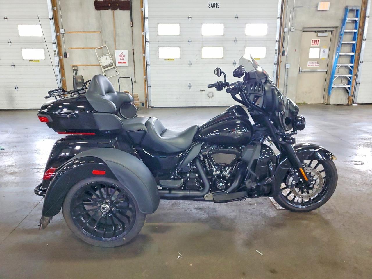 2025 Harley-Davidson Flhtcutg