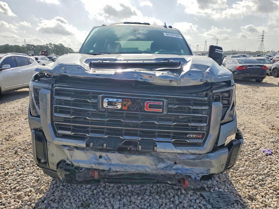 2026 GMC Sierra K2500 AT4