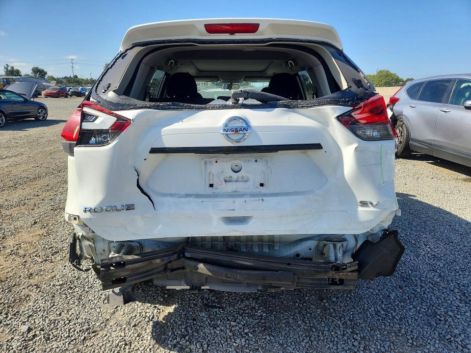 2017 Nissan Rogue sv