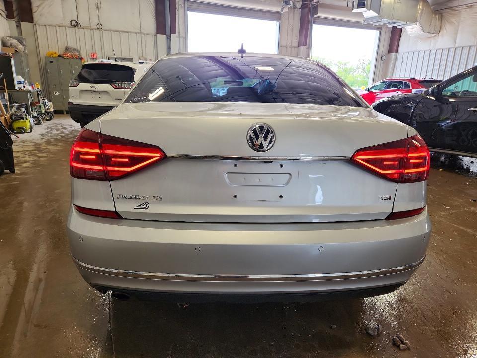 2018 Volkswagen Passat se