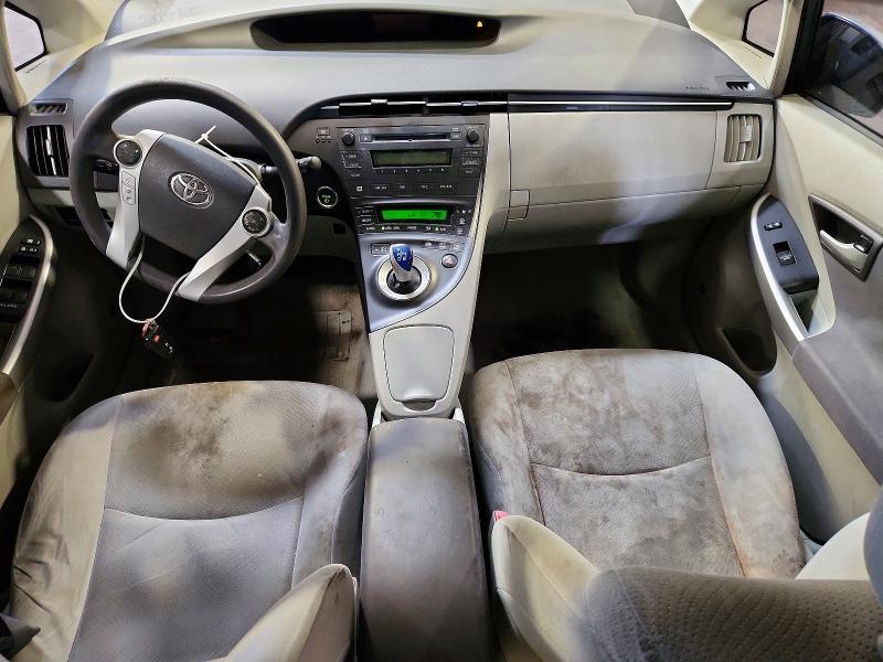 2010 Toyota Prius iii