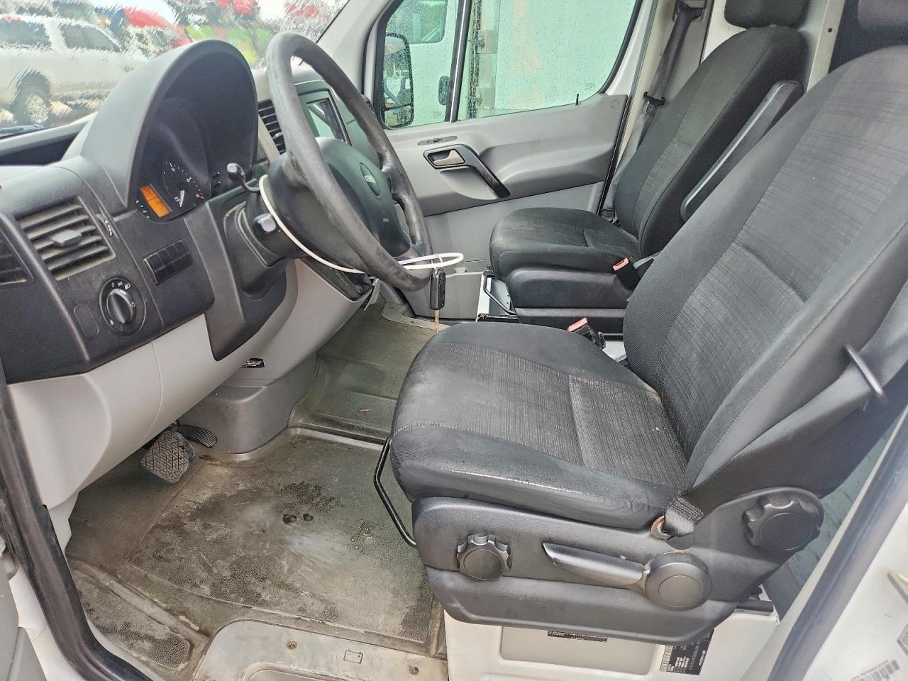 2015 Frht 2015 Freightliner Sprinter 2500 Delivery Van