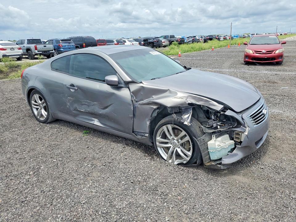 2009 Infiniti G37 Coupe x