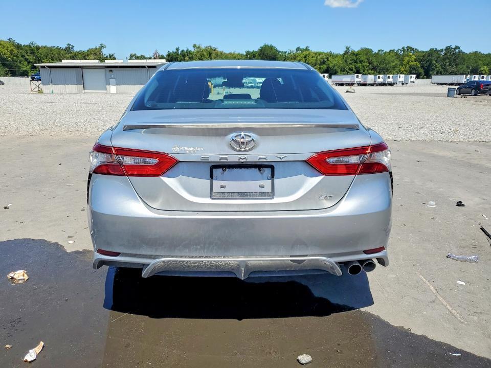 2018 Toyota Camry se