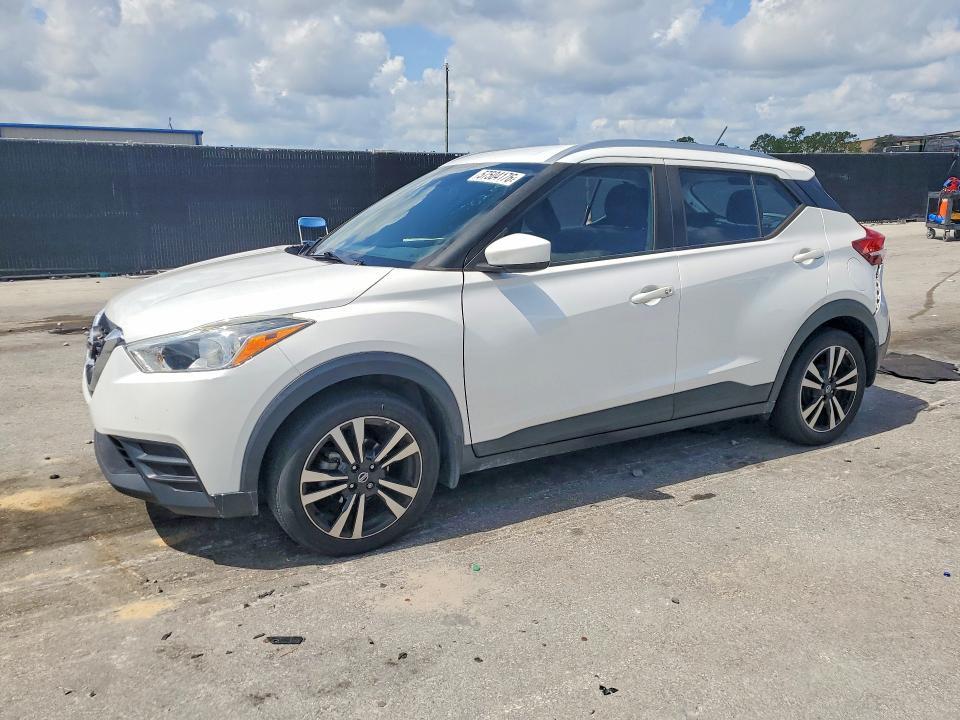 2019 Nissan Kicks s