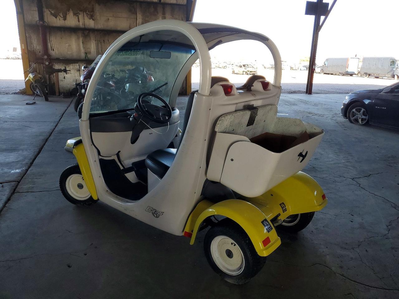 2000 Generac Electric GEM Golf Cart