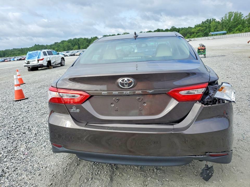 2019 Toyota Camry le