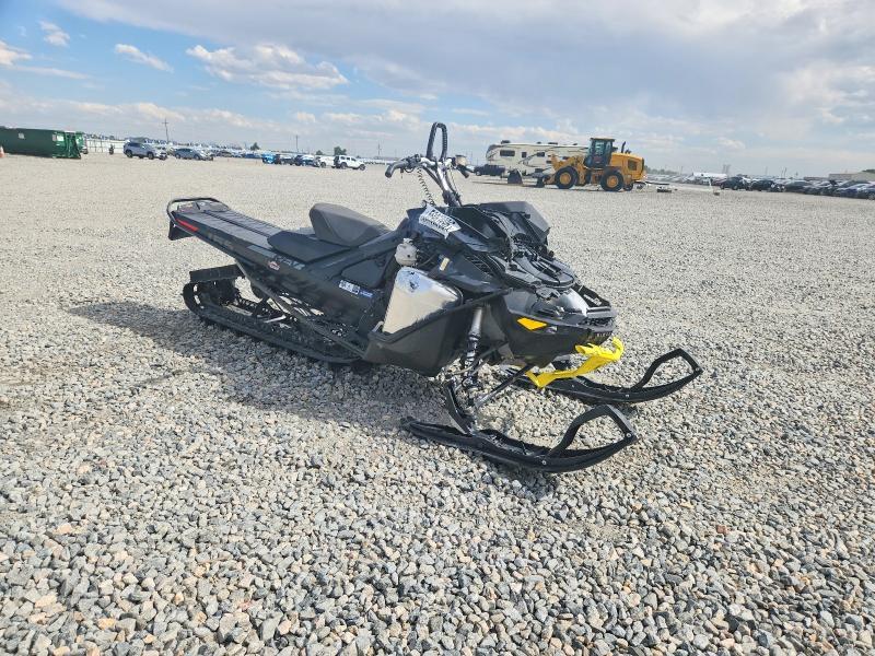 2019 Bombardier Snowmobile