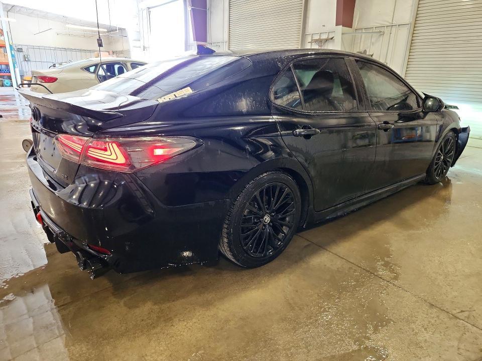 2020 Toyota Camry se Nightshade