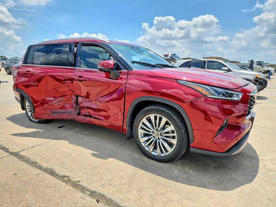 2024 Toyota Highlander Platinum